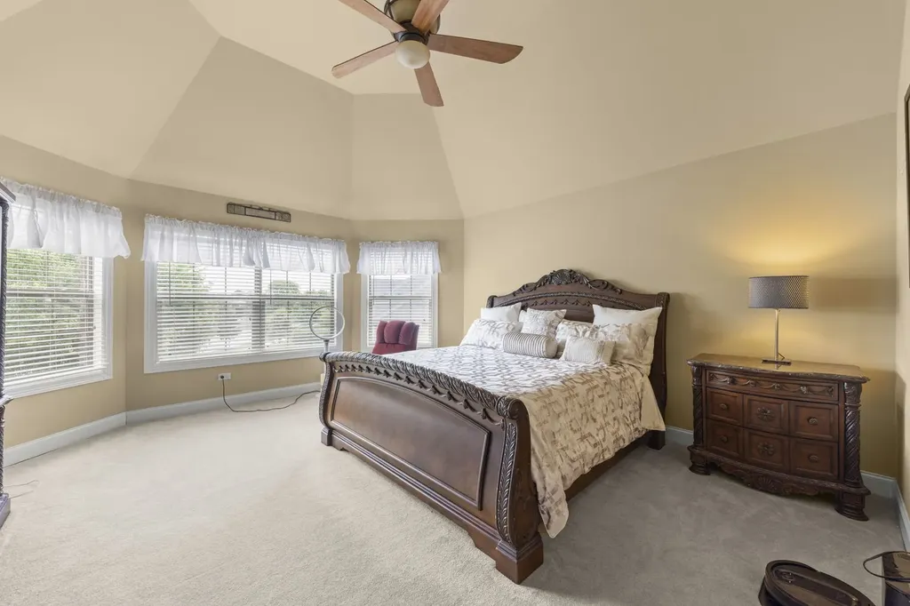 16022 South Selfridge Circle Plainfield IL 60586