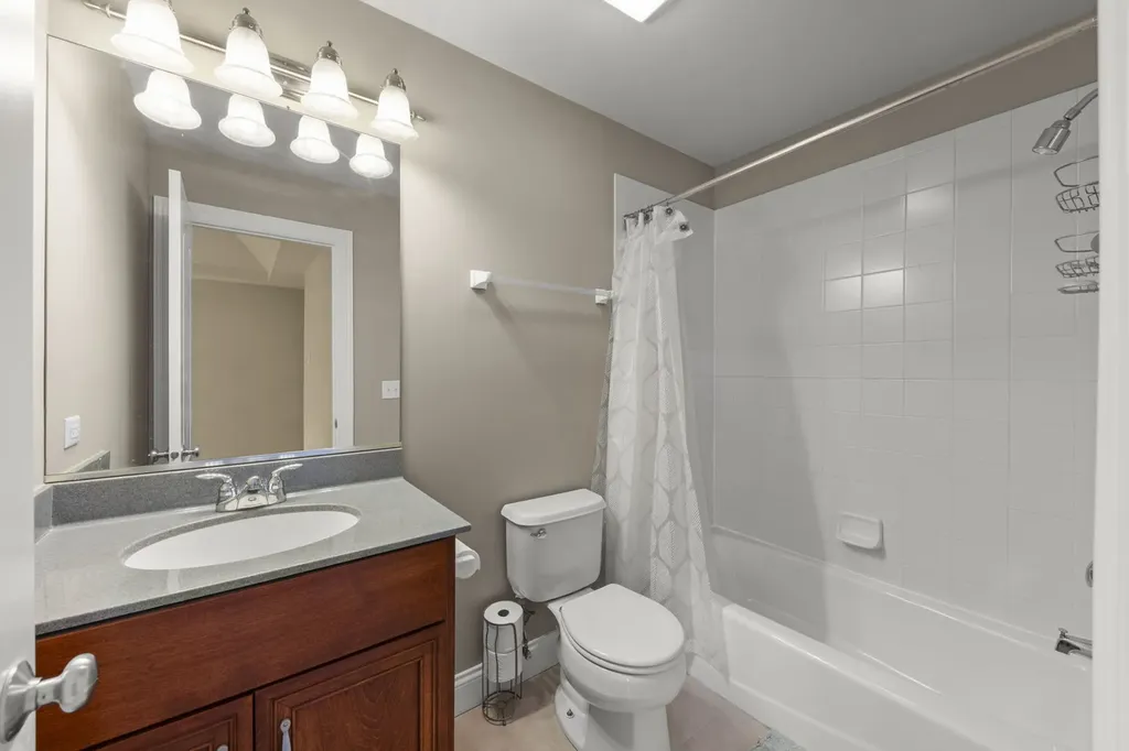 16022 South Selfridge Circle Plainfield IL 60586