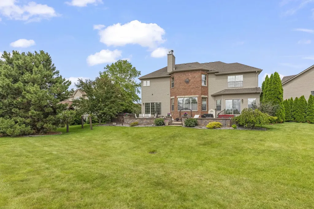 16022 South Selfridge Circle Plainfield IL 60586