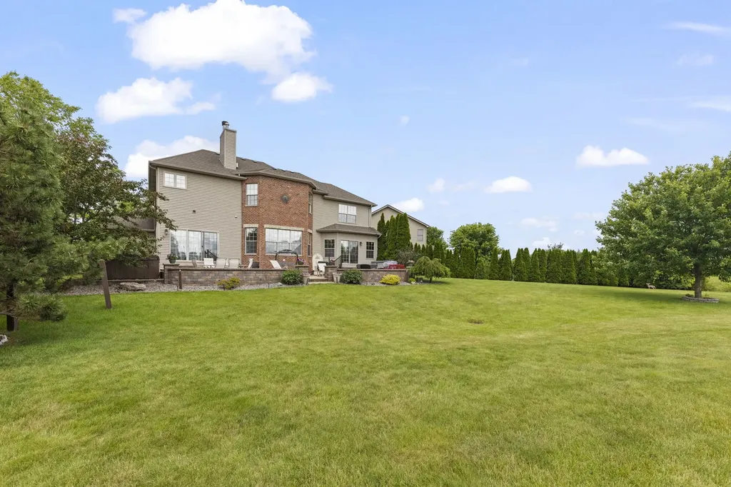 16022 South Selfridge Circle Plainfield IL 60586