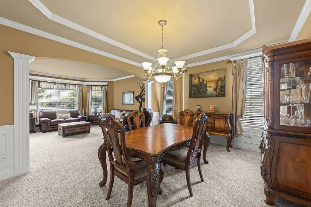 16022 South Selfridge Circle Plainfield IL 60586