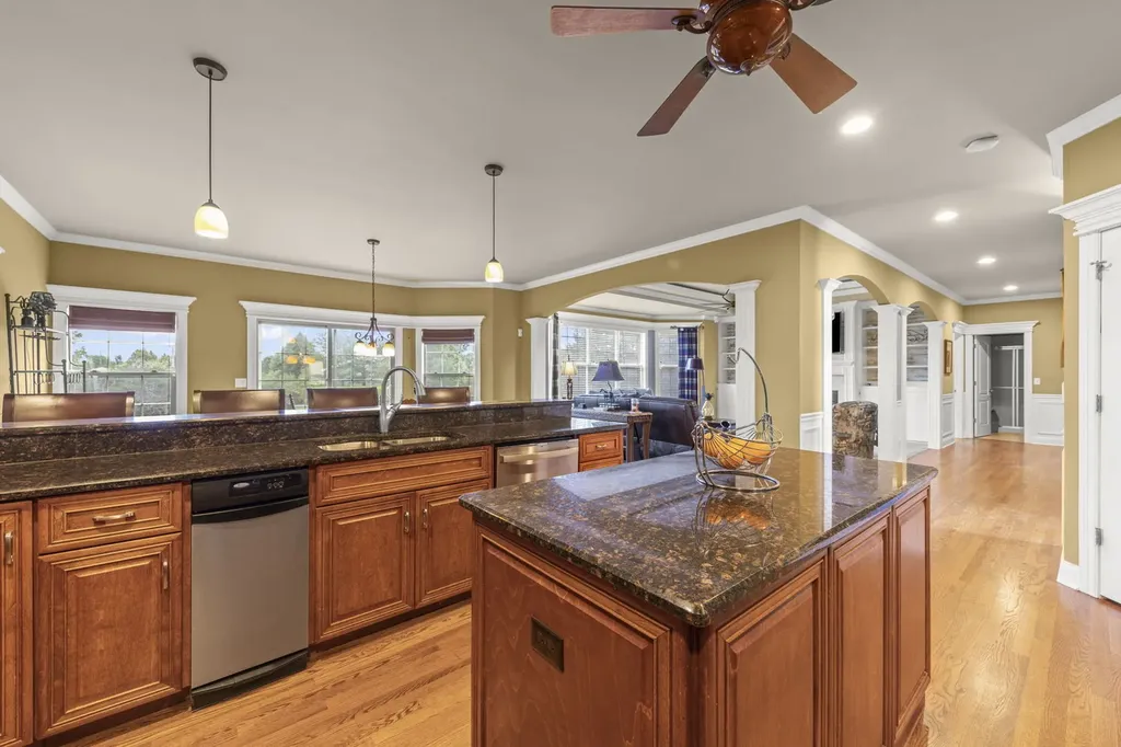 16022 South Selfridge Circle Plainfield IL 60586
