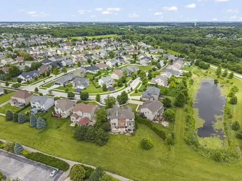16022 South Selfridge Circle Plainfield IL 60586