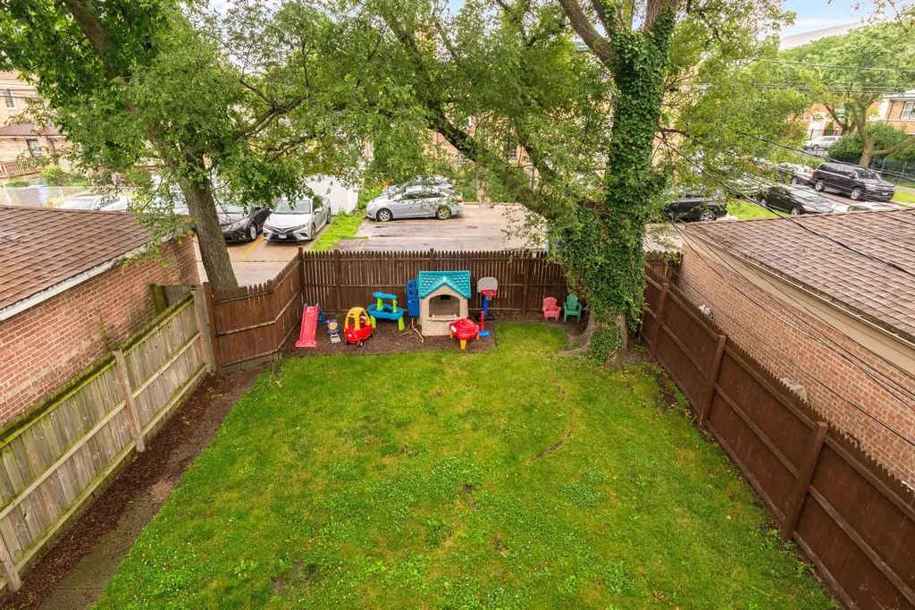 5754 North Christiana Avenue Chicago IL 60659