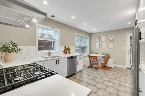 5754 North Christiana Avenue Chicago IL 60659
