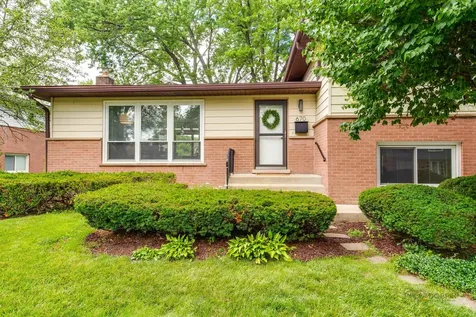 670 Indian Hill Road Deerfield IL 60015