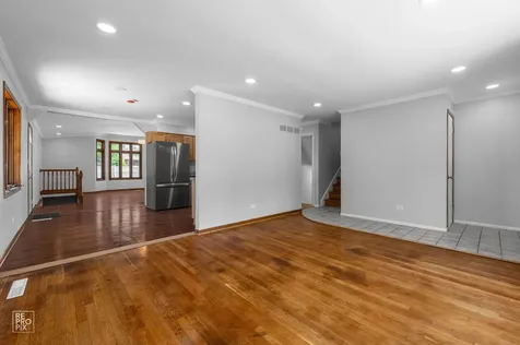 14825 Parkside Avenue Oak Forest IL 60452