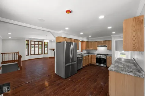 14825 Parkside Avenue Oak Forest IL 60452