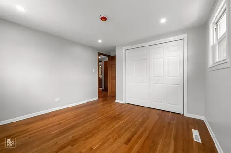 14825 Parkside Avenue Oak Forest IL 60452