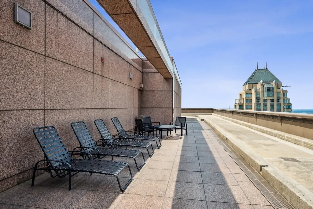 161 East Chicago Avenue Chicago IL 60611