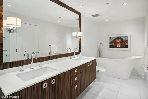 161 East Chicago Avenue Chicago IL 60611