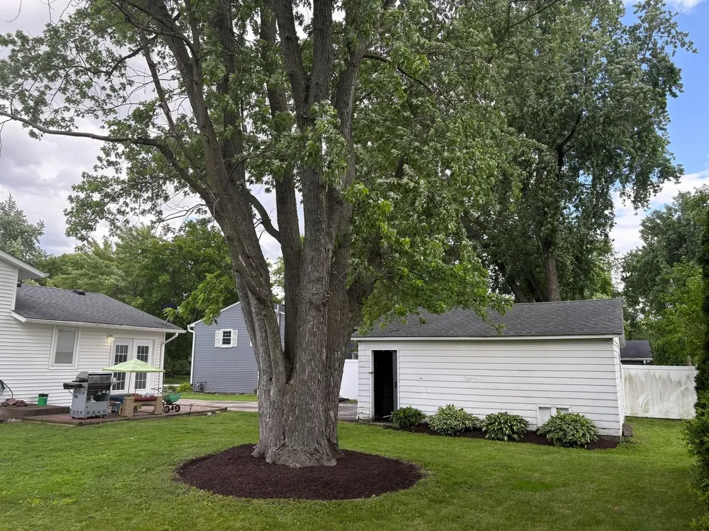 5S334 Stewart Drive Naperville IL 60563