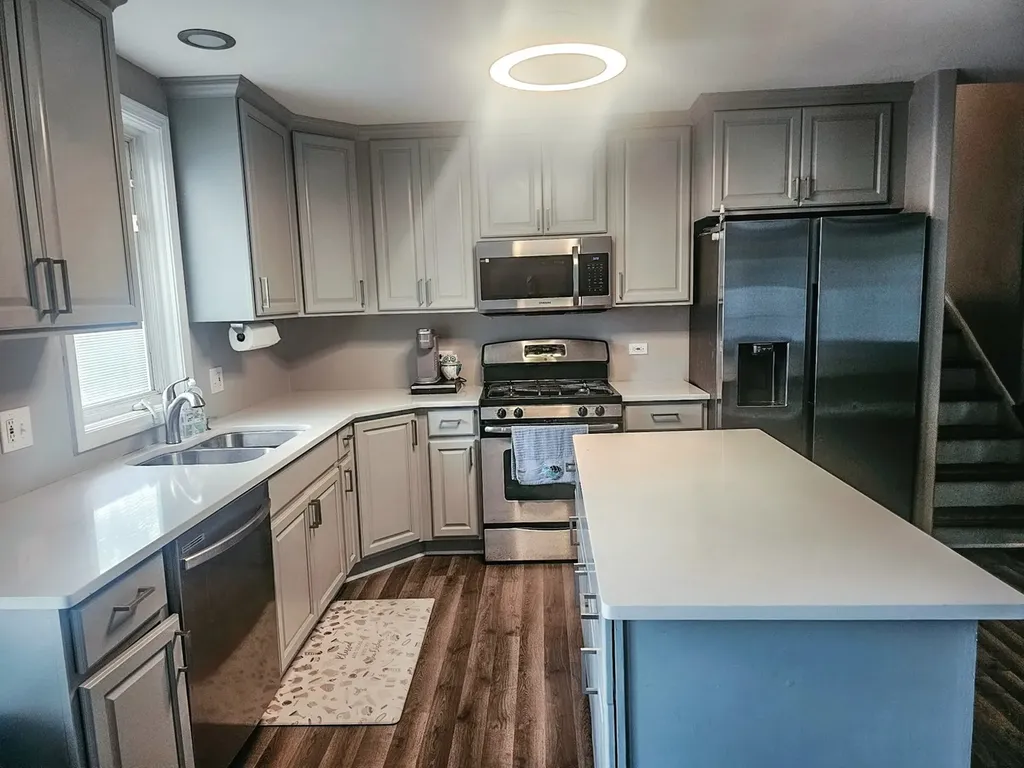 5S334 Stewart Drive Naperville IL 60563