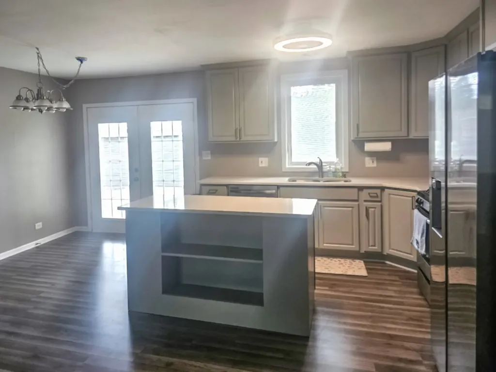 5S334 Stewart Drive Naperville IL 60563