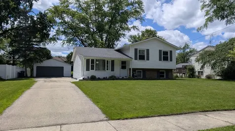 5S334 Stewart Drive Naperville IL 60563