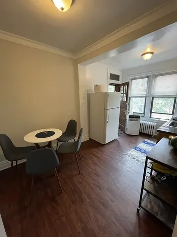 639 West Roscoe Street Chicago IL 60657