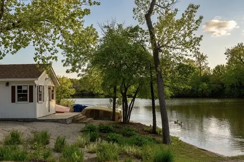 5950 Oakwood Drive Lisle IL 60532