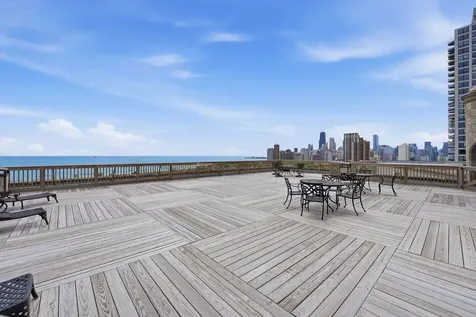 2000 North Lincoln Park West Chicago IL 60614