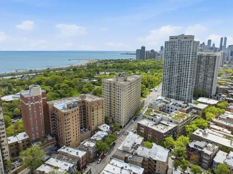 2000 North Lincoln Park West Chicago IL 60614