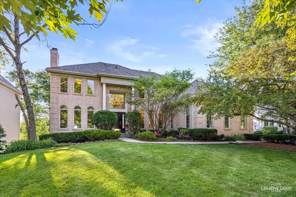 1096 Reddington Drive Aurora IL 60502