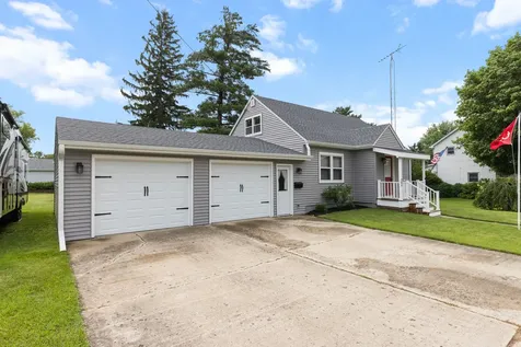 209 A Street Genoa IL 60135
