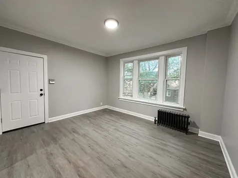 4043 West Argyle Street Chicago IL 60630