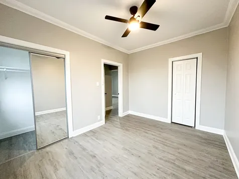 4043 West Argyle Street Chicago IL 60630