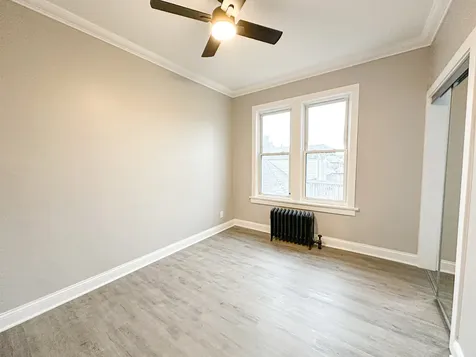 4043 West Argyle Street Chicago IL 60630