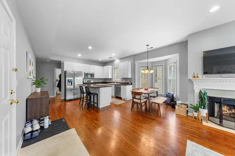 1306 West Fletcher Street Chicago IL 60657