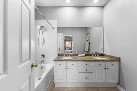 1306 West Fletcher Street Chicago IL 60657
