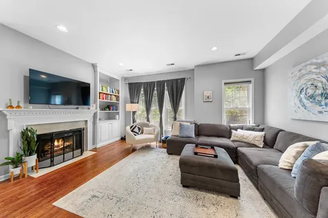 1306 West Fletcher Street Chicago IL 60657