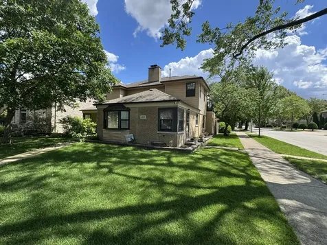 4957 Estes Avenue Skokie IL 60077