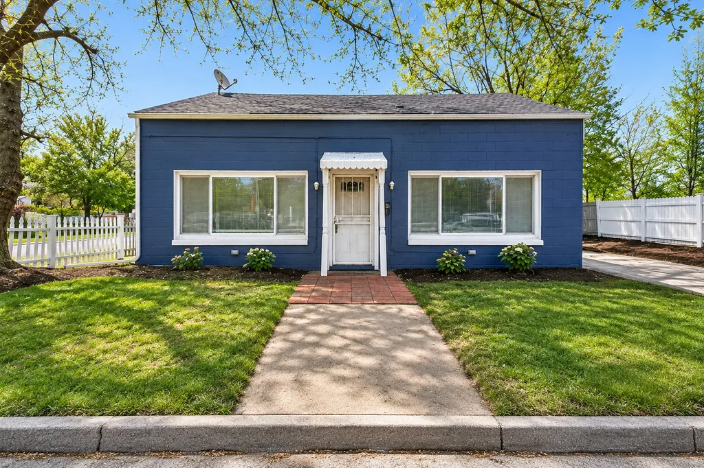 330 Harwood Street Joliet IL 60432