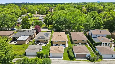 8434 Lawndale Avenue Skokie IL 60076
