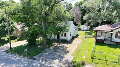 3111 8TH Street Rockford IL 61109