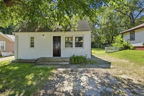 3111 8TH Street Rockford IL 61109