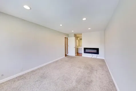 502 West Huntington Commons Road Mount Prospect IL 60056