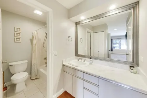 502 West Huntington Commons Road Mount Prospect IL 60056