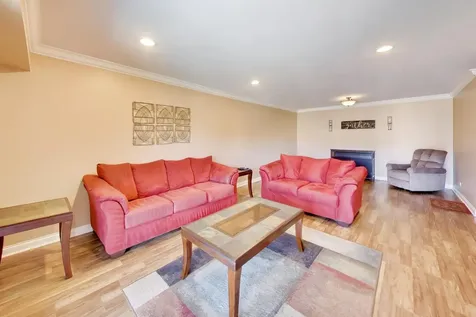 502 West Huntington Commons Road Mount Prospect IL 60056