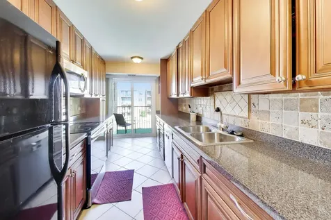 502 West Huntington Commons Road Mount Prospect IL 60056