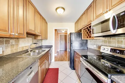 502 West Huntington Commons Road Mount Prospect IL 60056