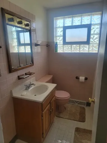 13943 South State Street Riverdale IL 60827