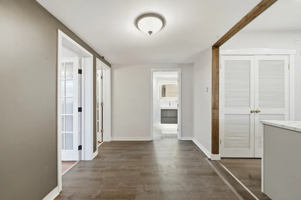 5523 North Neenah Avenue Chicago IL 60656
