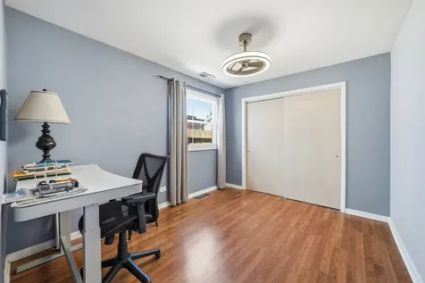 5523 North Neenah Avenue Chicago IL 60656