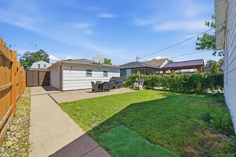 5523 North Neenah Avenue Chicago IL 60656