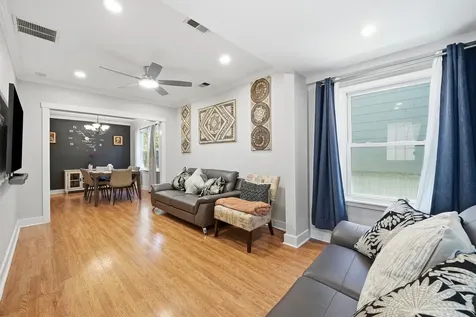 5523 North Neenah Avenue Chicago IL 60656