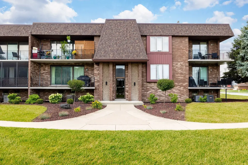15701 Brassie Court Orland Park IL 60462
