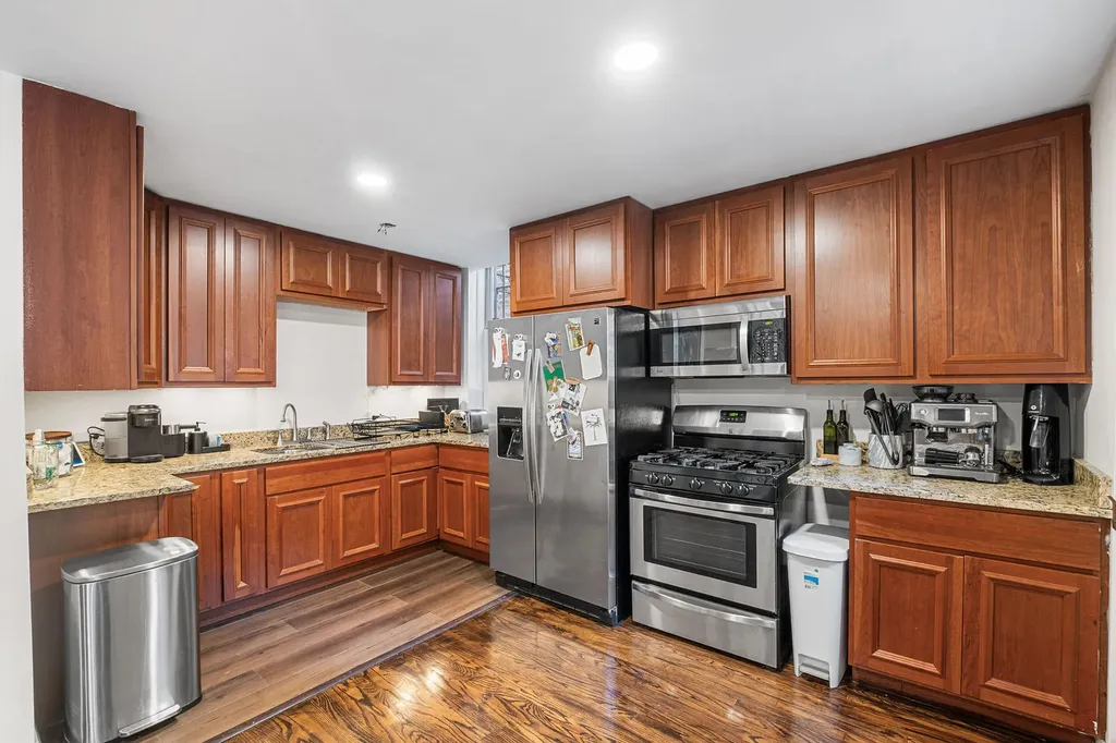 635 West Sheridan Road Chicago IL 60613