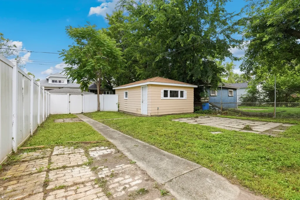 12242 South Normal Avenue Chicago IL 60628