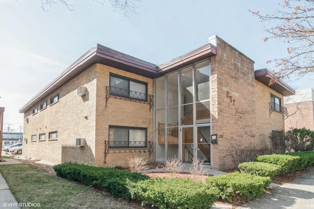 257 Washington Boulevard Oak Park IL 60302